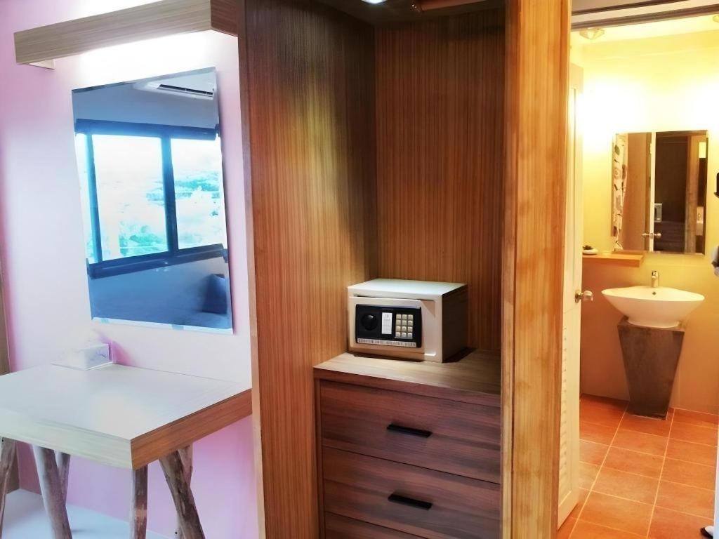 Klim Hotel Buri Ram Eksteriør billede
