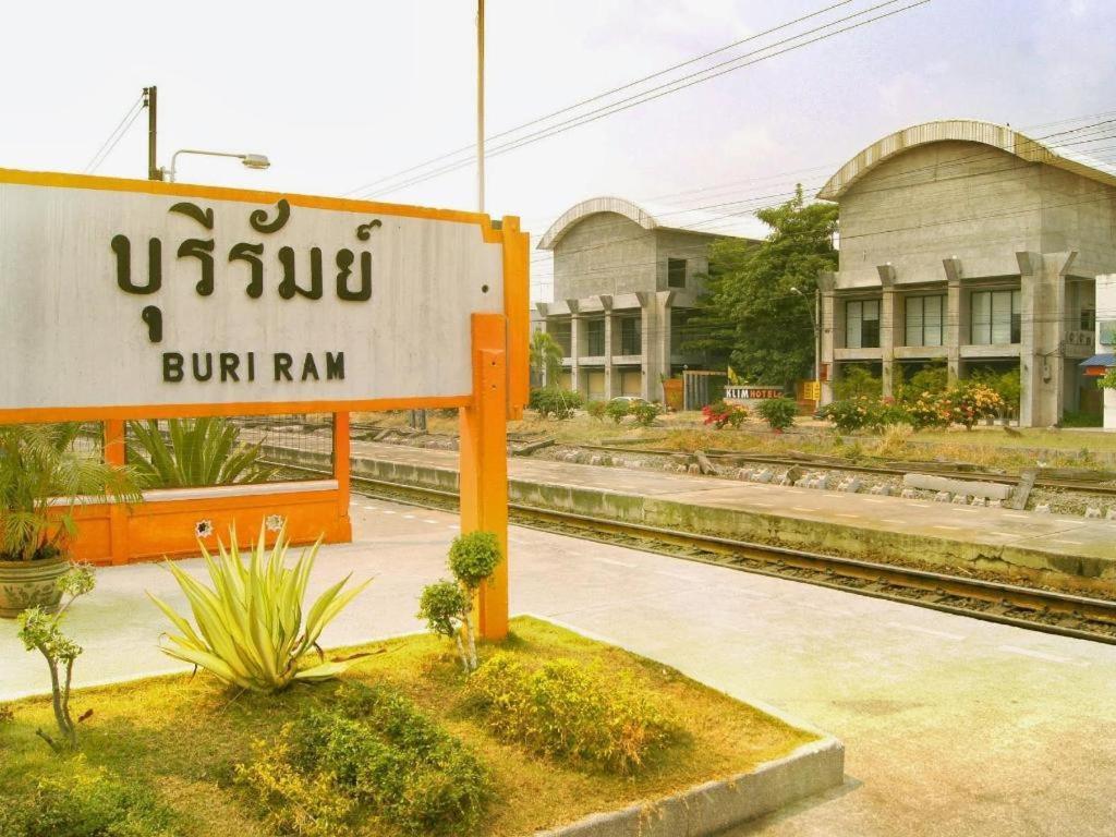 Klim Hotel Buri Ram Eksteriør billede