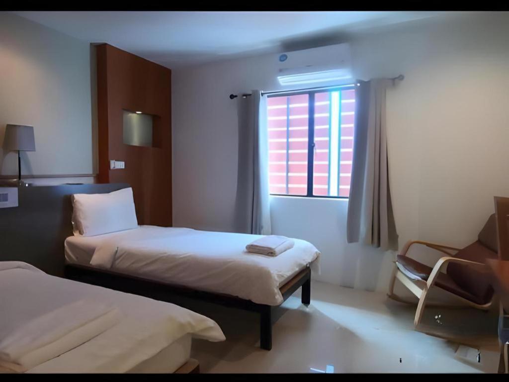 Klim Hotel Buri Ram Eksteriør billede